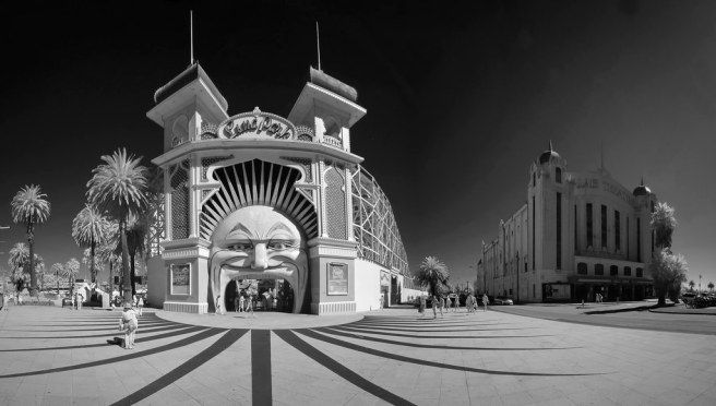 12310834813_7d53c283ef_b